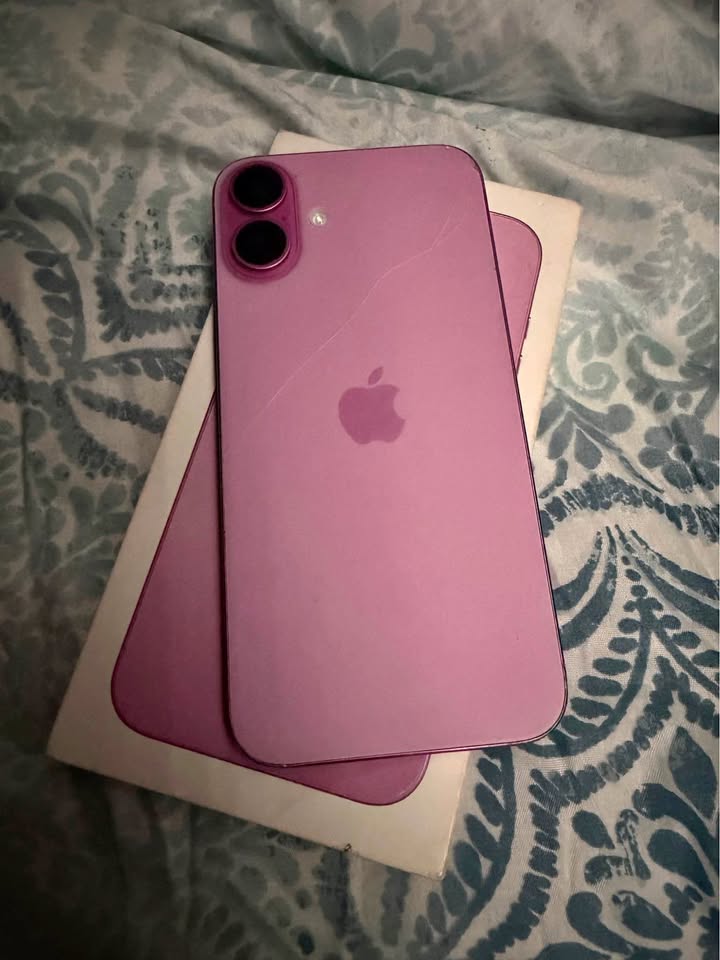iPhone 16 plus 128 gig pink ! Att/kricket service works perfect