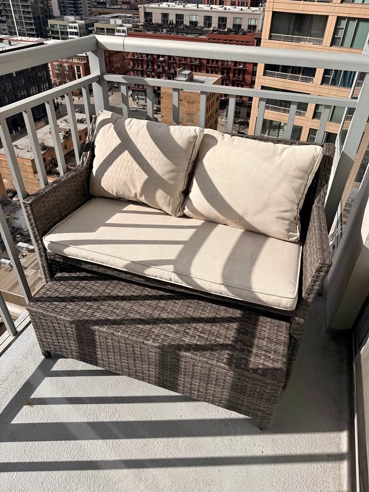 Outdoor patio furniture