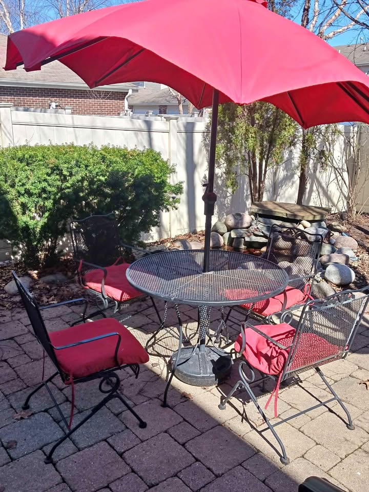 Moving Sale: Wrought iron patio set