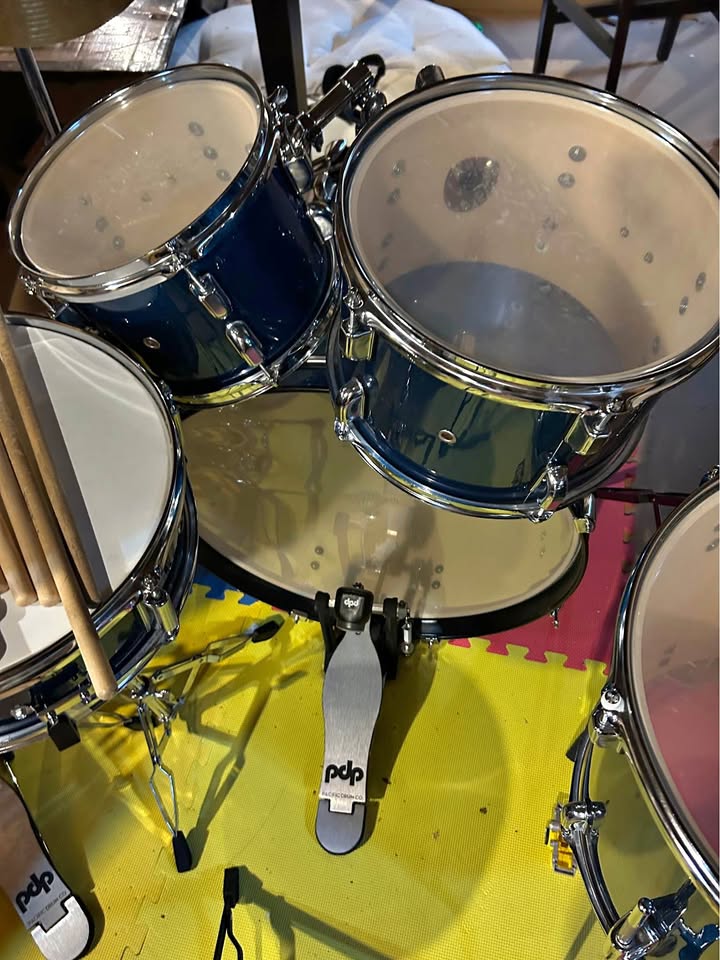 PDP Center Stage 5 piece drum kit plus cymbal and seat