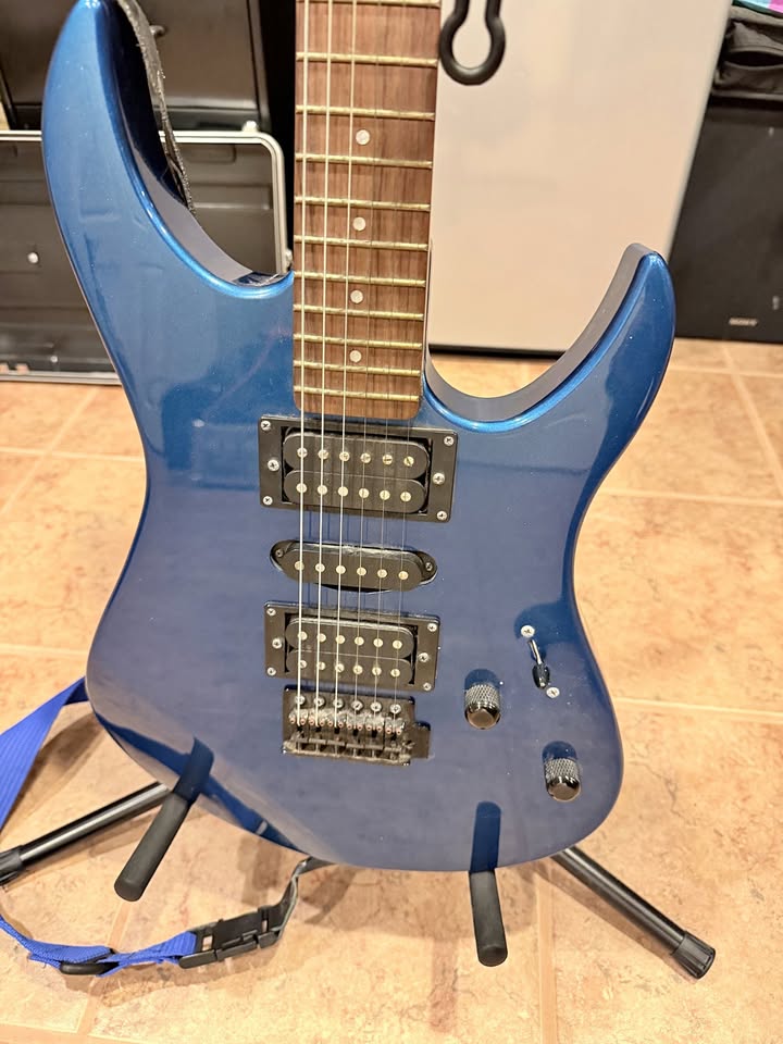 Yamaha RGX121S Electric Guitar – Metallic Blue | HSH | Gig Bag Included