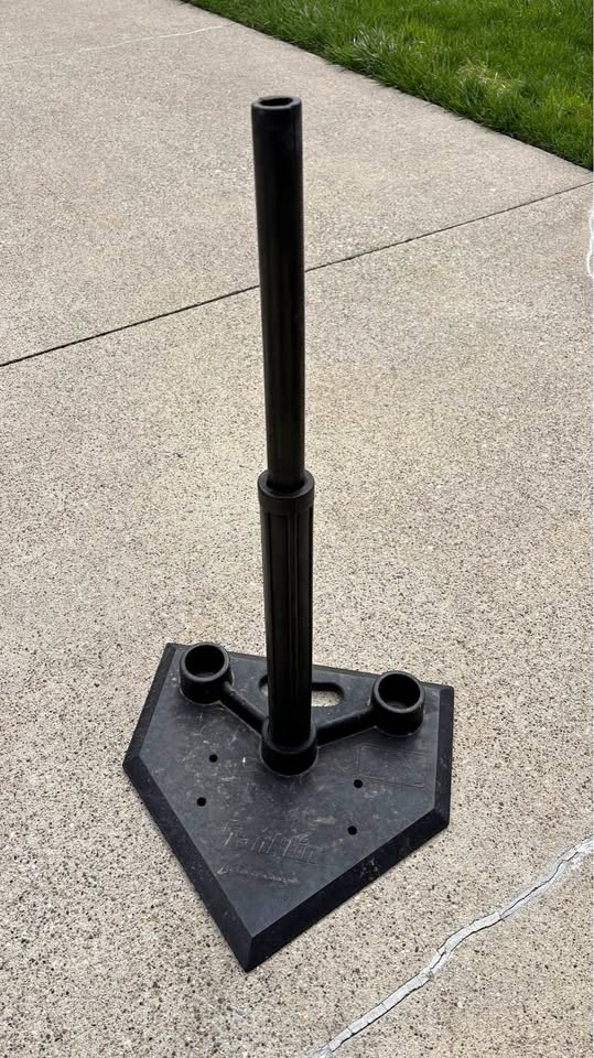 Franklin hitting tee