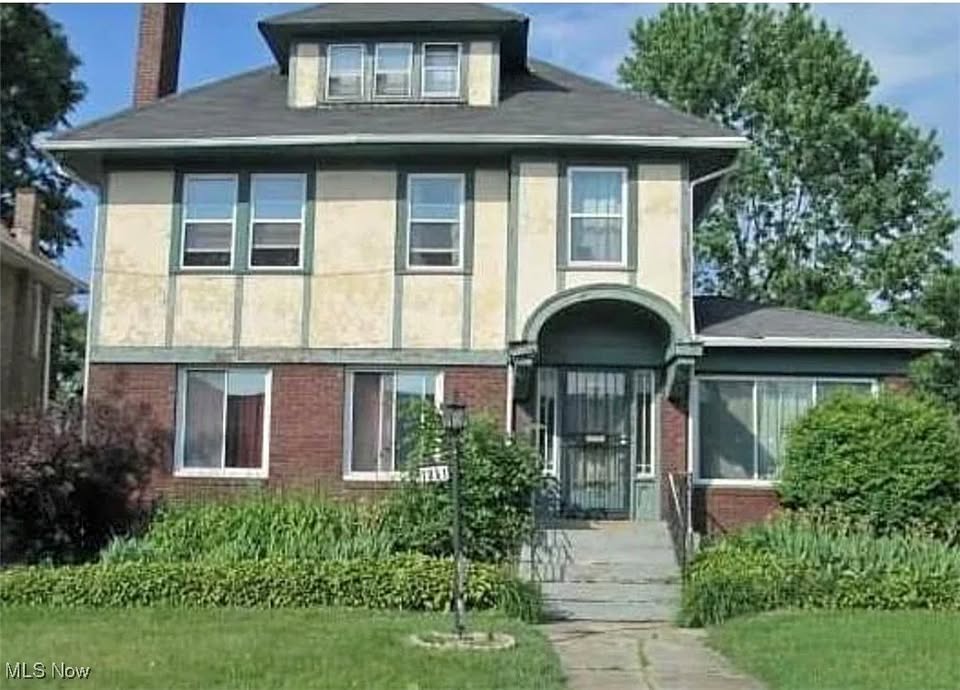 4 Beds 2.5 Baths House